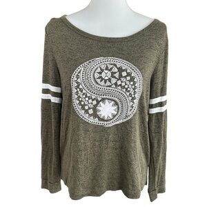 Shiela Rose Yin Yang top with striped sleeves